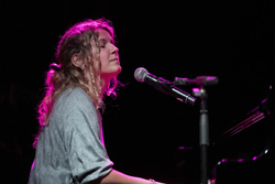 Concert de Sara Roy a la sala Luz de Gas de Barcelona 